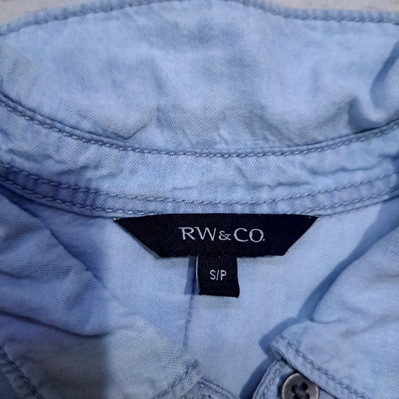 RW&CO | Light blue casual button up long sleeved shirt - Picture 6 of 9